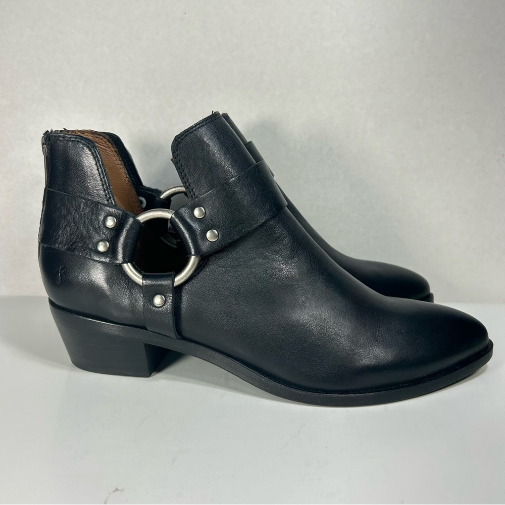 NEW Frye Ray Harness Black Leather Back Zip Ankle Heel Boots Bootie Women’s 10 M